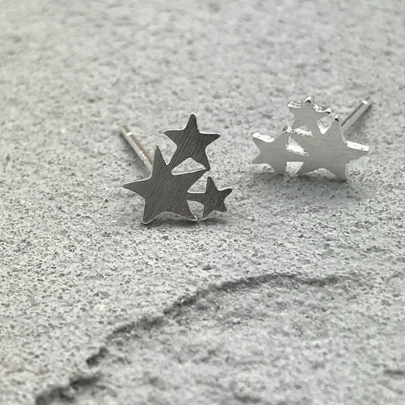 Sterling silver studs minimalist earrings - Picture 5 of 7